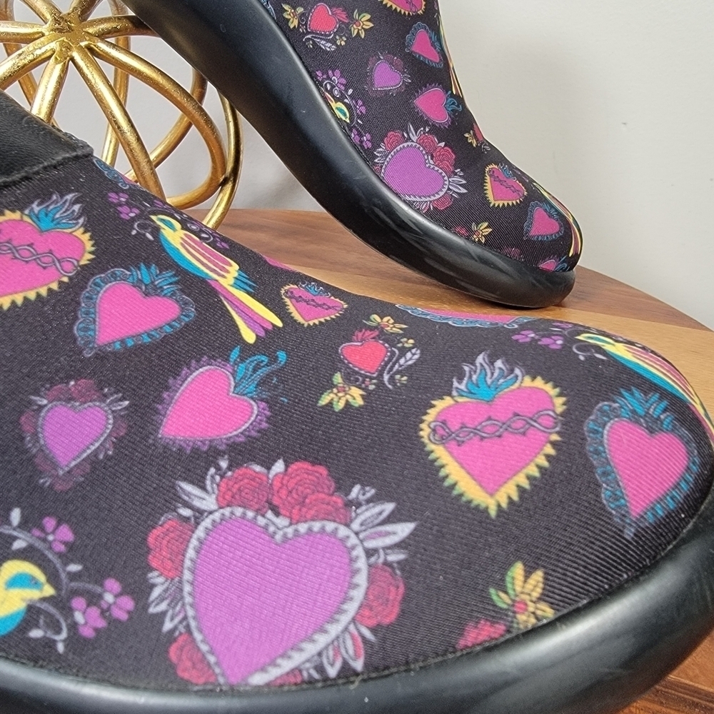 Alegria Eden Frida Slip-On Shoes Size 42 Comfy Work Black Pink Hearts Birds - Picture 3 of 17